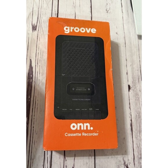 ONN Groove Cassette Recorder Player Built In Speaker Plus Microphone 2 AC/DC - Picture 8 of 8